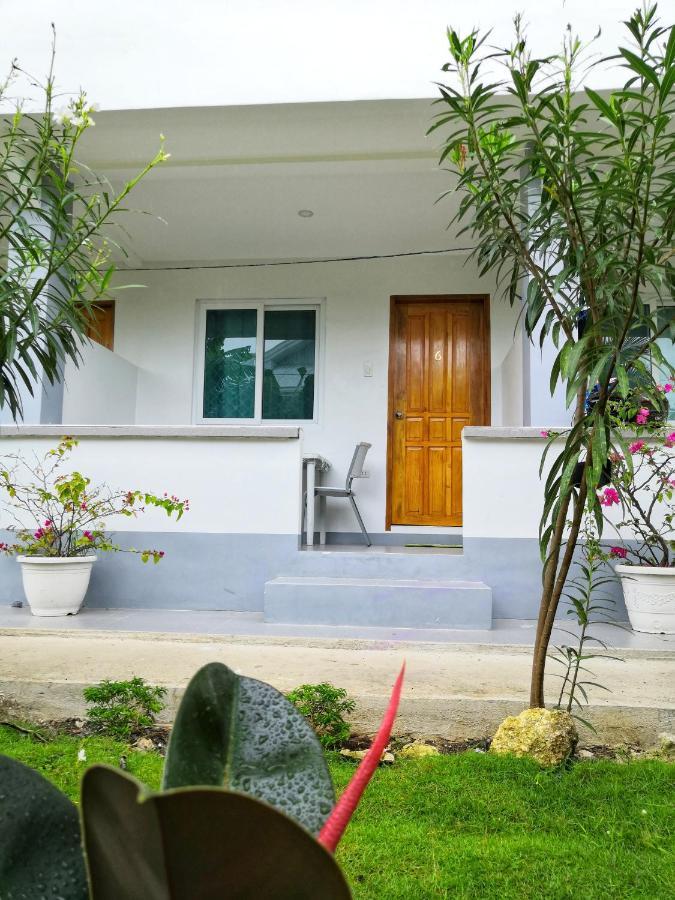 Beyond Island Hotel Moalboal Exterior foto