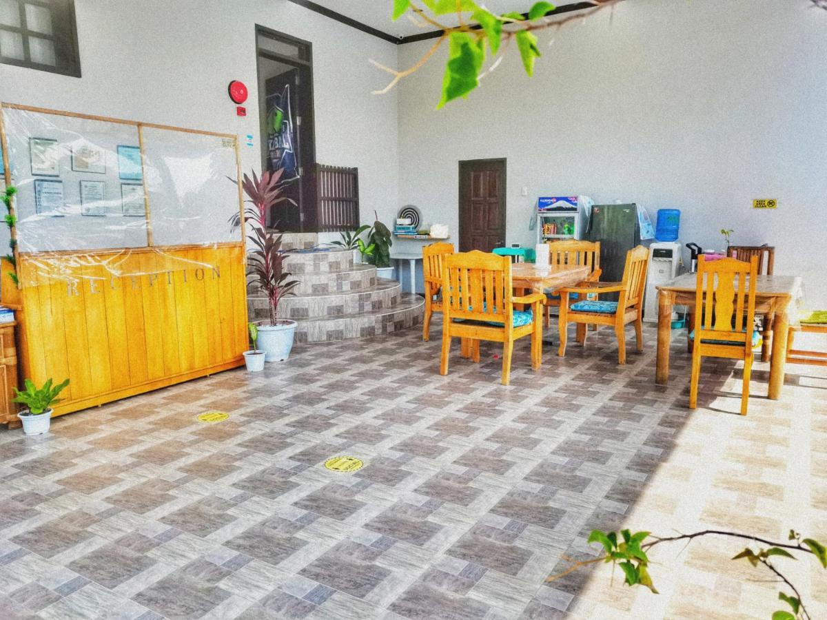 Beyond Island Hotel Moalboal Exterior foto