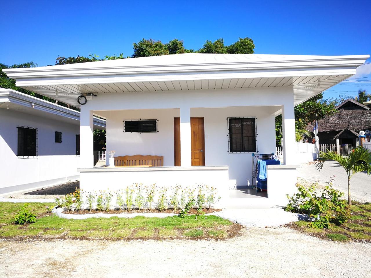 Beyond Island Hotel Moalboal Exterior foto