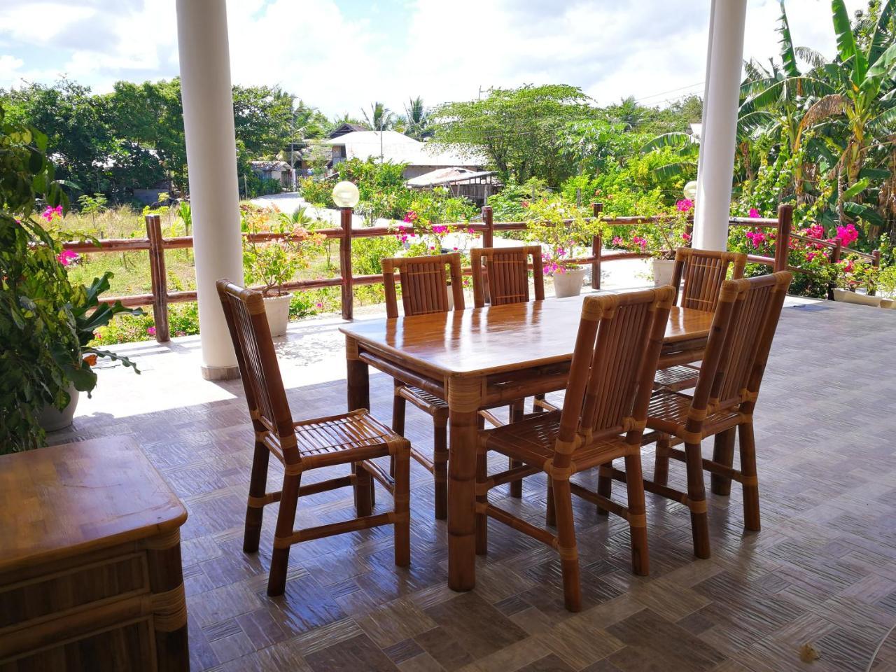 Beyond Island Hotel Moalboal Exterior foto
